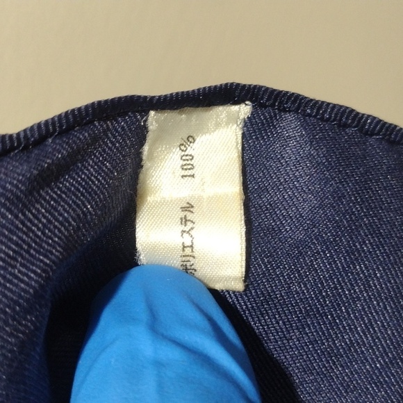 Royal Carriage Horse Print Scarf – Women’s Vintage 100% Polyester 35"x35" Scarf - Picture 7 of 8